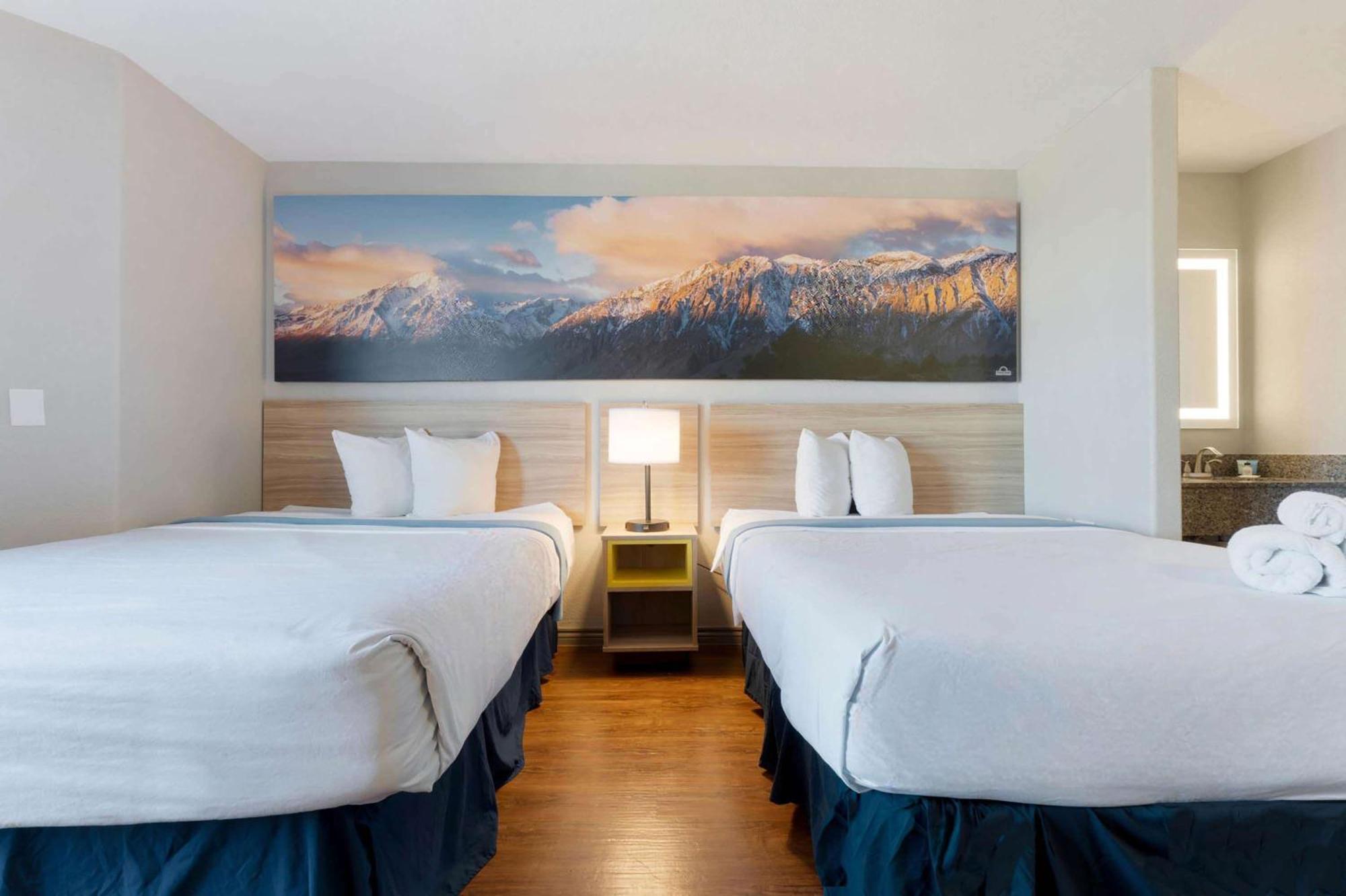 Days Inn By Wyndham Thornton Extérieur photo