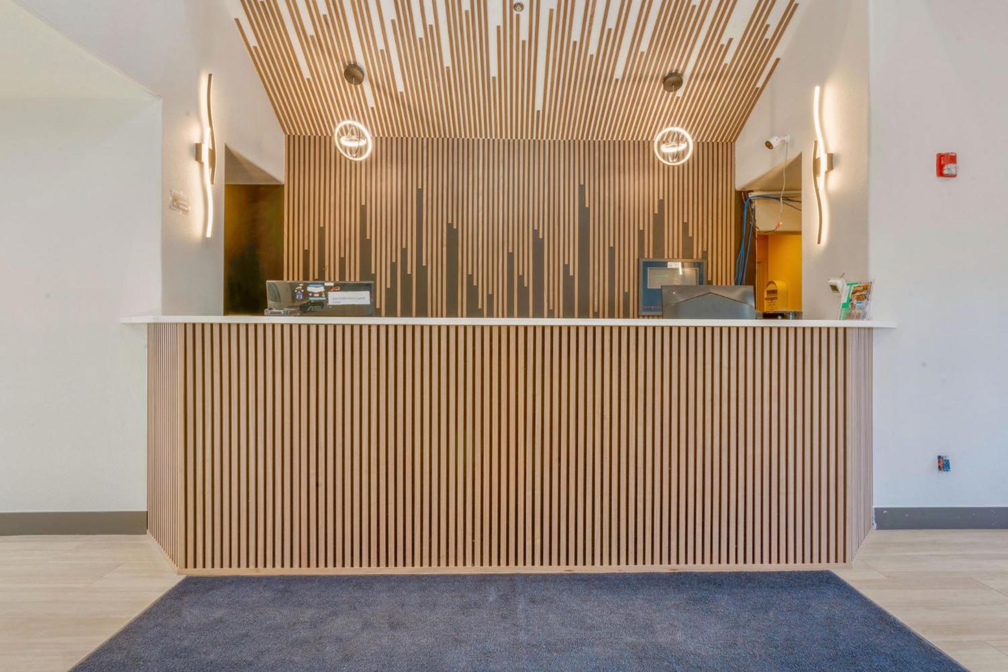 Days Inn By Wyndham Thornton Extérieur photo