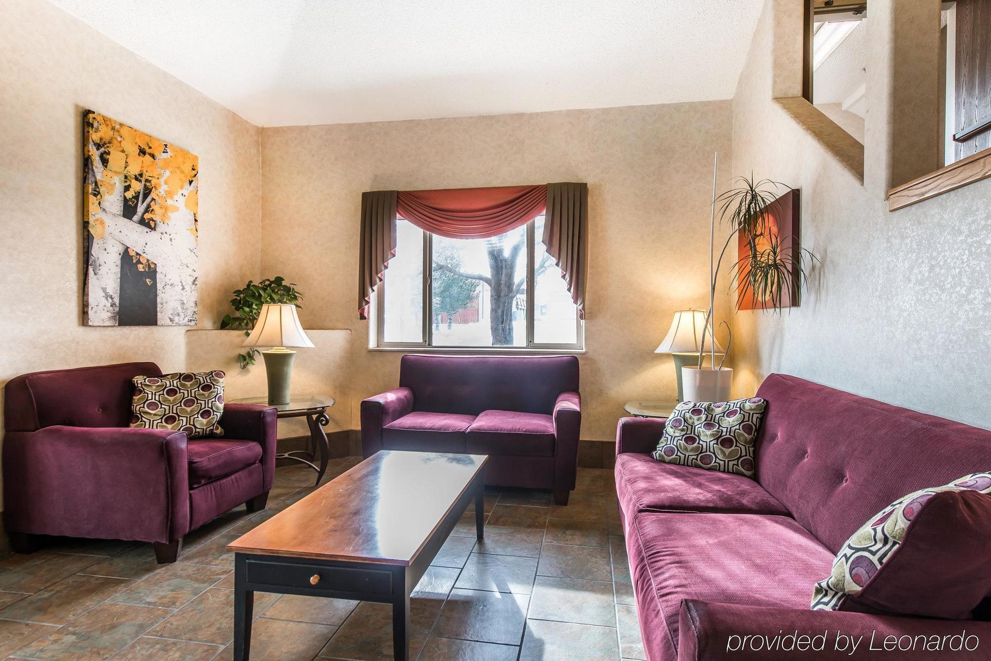 Days Inn By Wyndham Thornton Extérieur photo