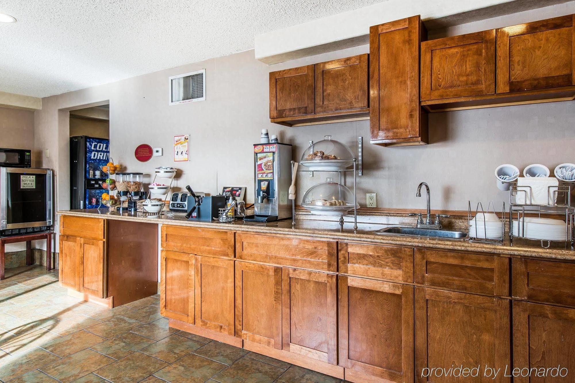 Days Inn By Wyndham Thornton Extérieur photo