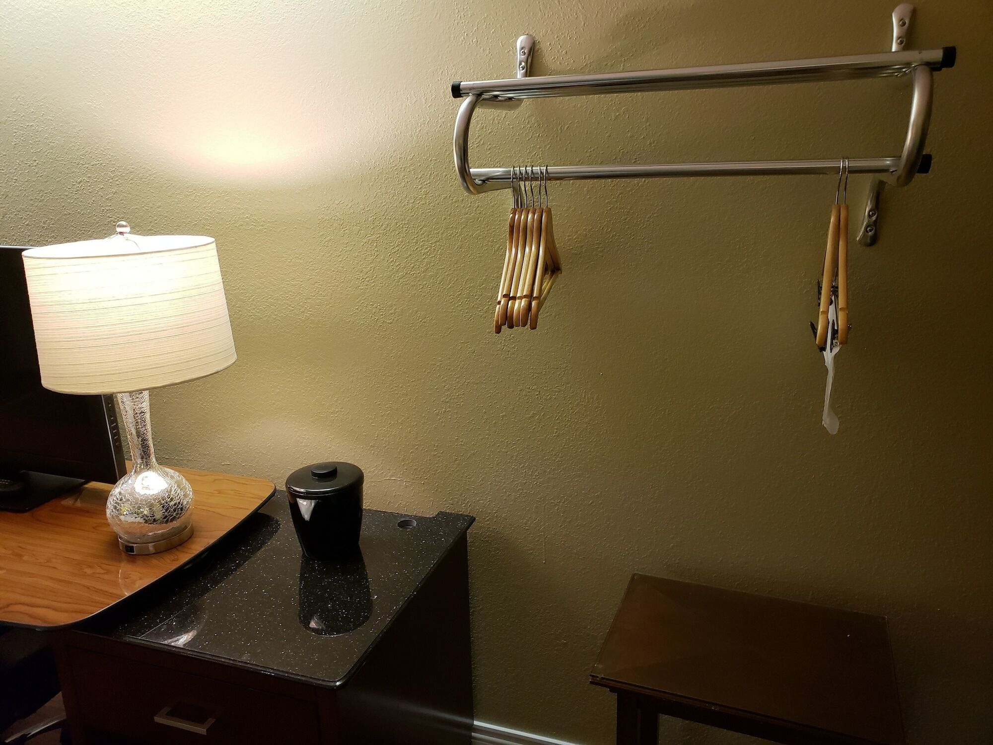 Days Inn By Wyndham Thornton Extérieur photo