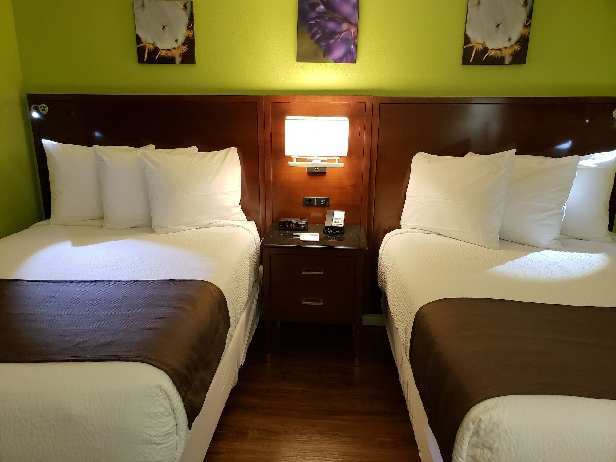 Days Inn By Wyndham Thornton Extérieur photo